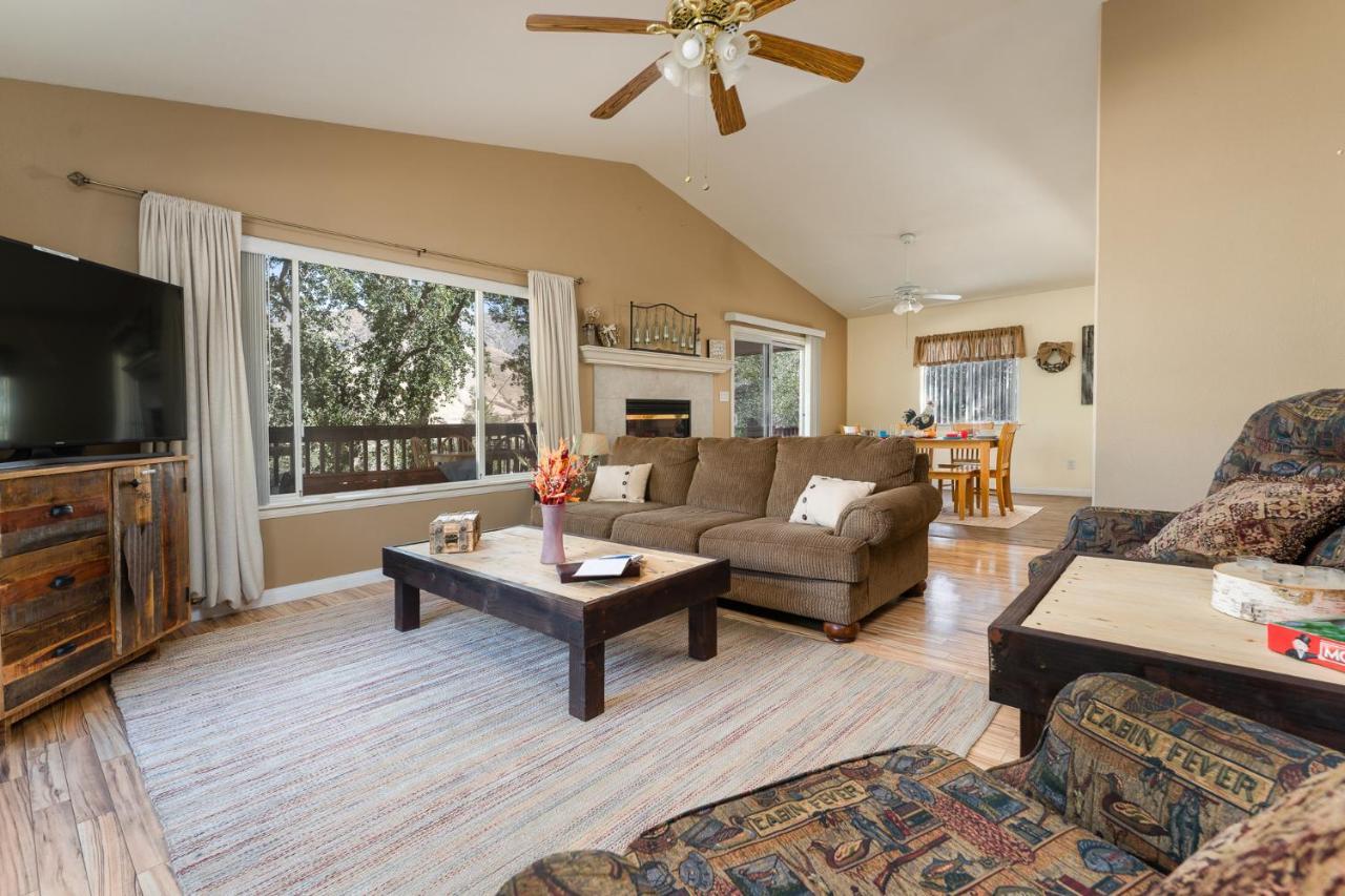 Lazy Squirrel - Cozy Family House With Full Game Room Kernville Bagian luar foto