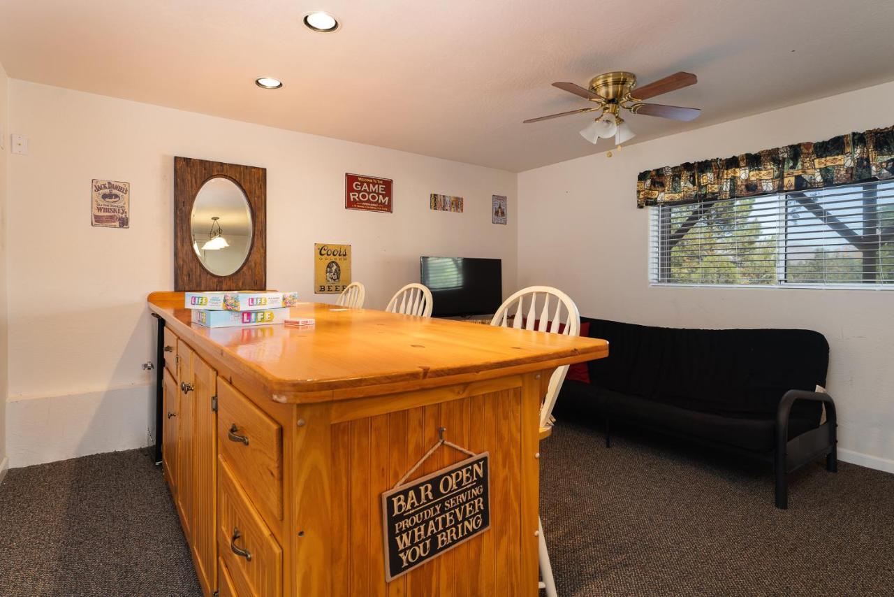 Lazy Squirrel - Cozy Family House With Full Game Room Kernville Bagian luar foto