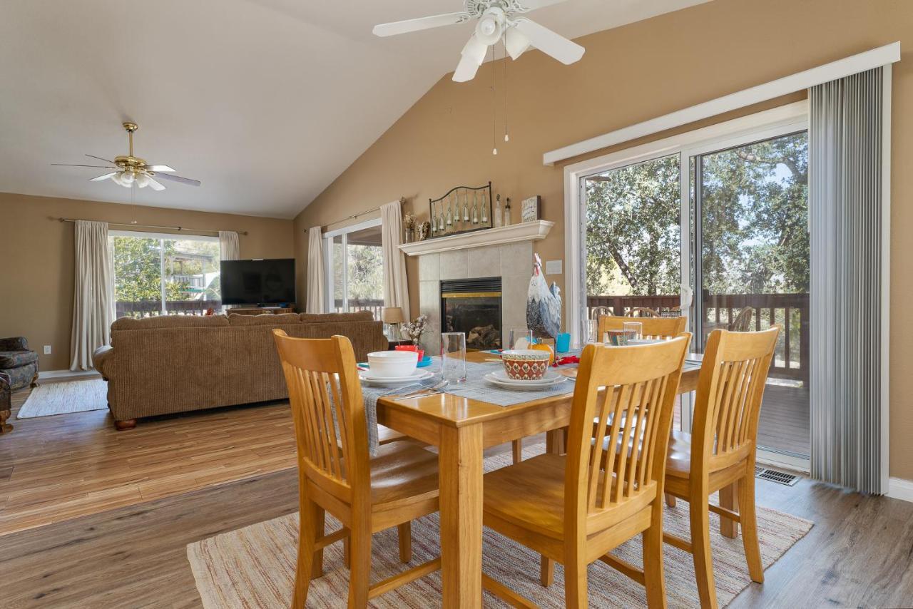 Lazy Squirrel - Cozy Family House With Full Game Room Kernville Bagian luar foto
